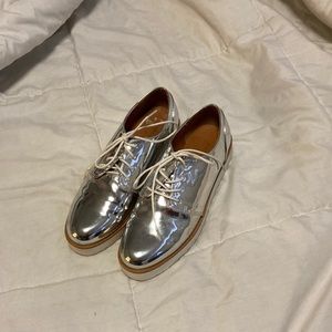 Chinese  laundry platform shoes